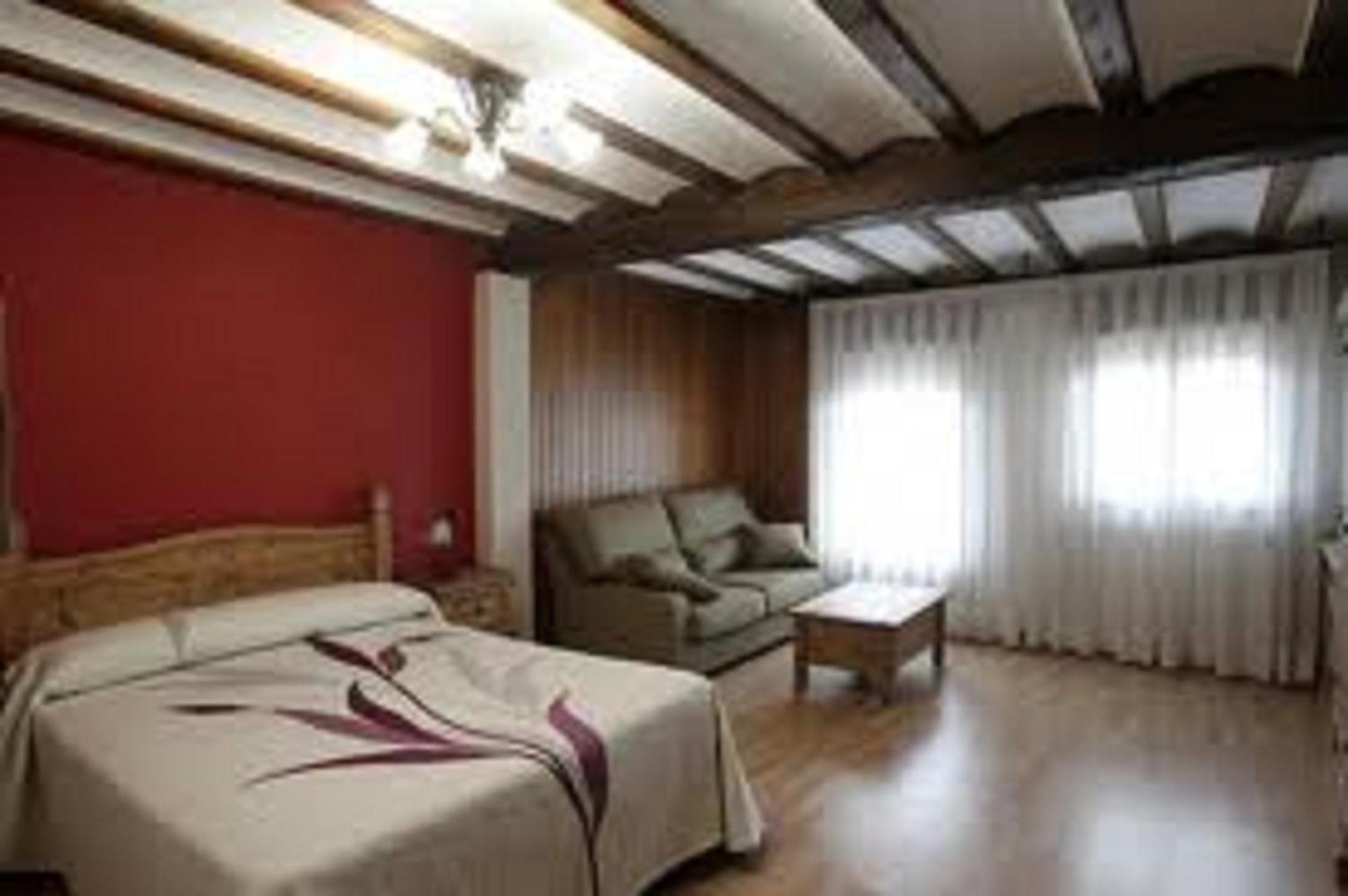 Casona Santa Coloma Affittacamere Matute de la Sierra Esterno foto